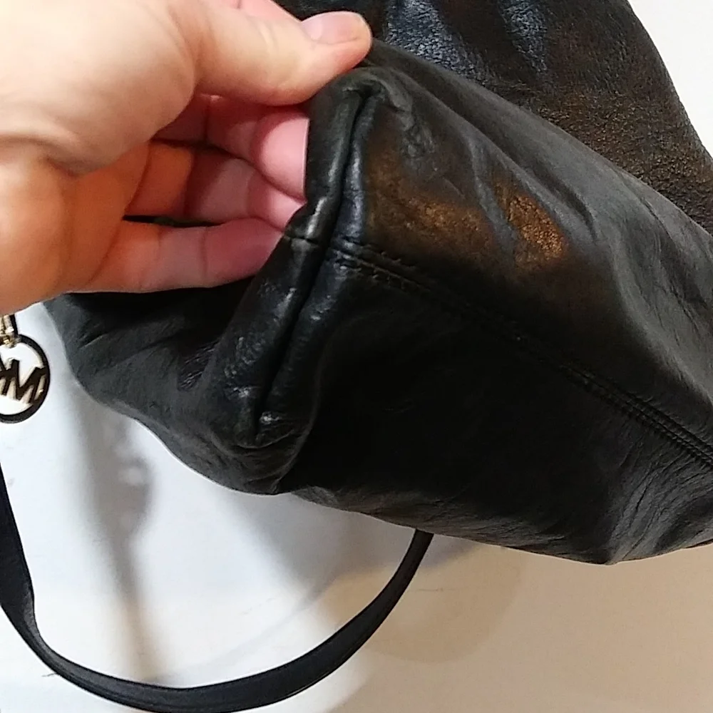 Michael Kors Black Shoulder Bag - Picture 8 of 13